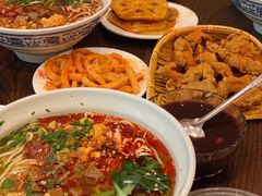 -爆炸头阿姨小四川正宗川味小吃(无任何分店)