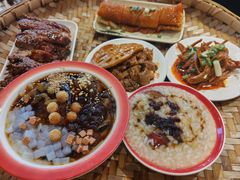 -爆炸头阿姨小四川正宗川味小吃(无任何分店)