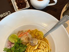 -Chom Cafe and Restaurant