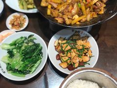 -富正毅三下锅(体育馆店)