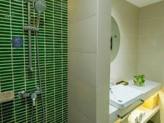 -艾豪森酒店(西安大雁塔大唐不夜城店)