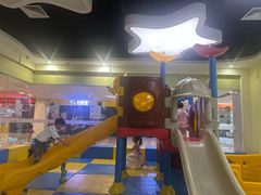 -蓝旗亲子游泳(范湖万达广场店)
