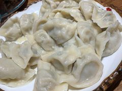 -东来菜馆•手抓海鲜家常菜•海鲜锅贴(鸽子窝店)