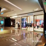 自从装修后,商场里更吸引人了南北栋分布这不同品牌不仅