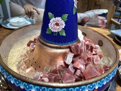-毛辣果·贵州红酸汤牛肉火锅(西单店)