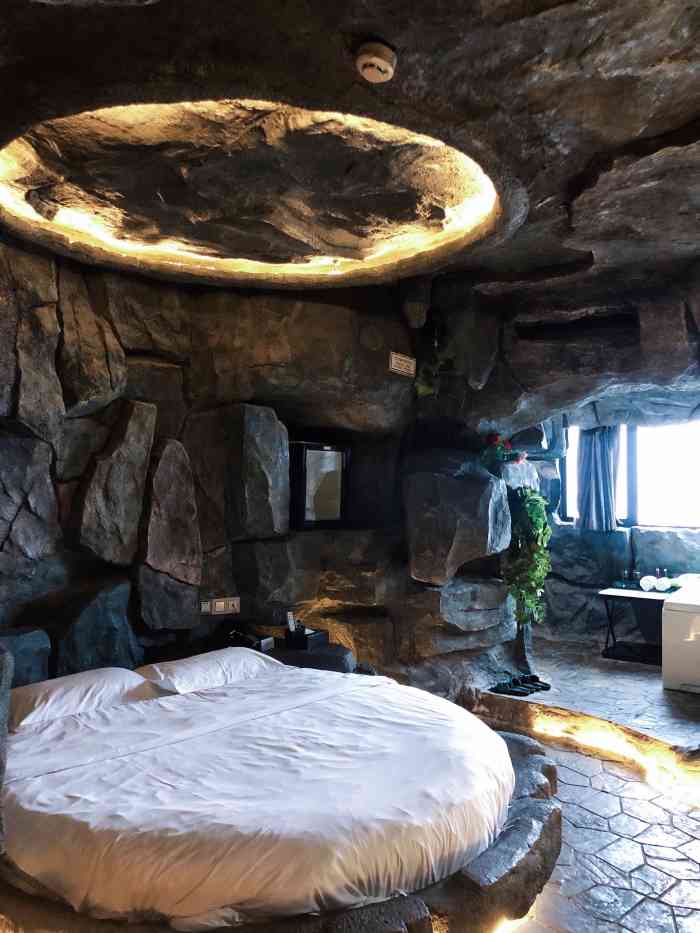 山楂树巢艺主题酒店(农业路国贸360店)