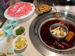 菌香鸳鸯锅-晓宇重庆火锅(赛格国际购物中心店)