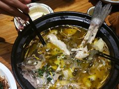 -老滇山寨•云南特色菜•地方菜•民族风情歌舞表演(金碧店)