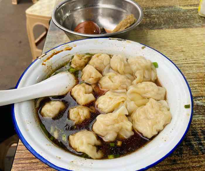 陈小五小吃部-"陈小五家的馄饨,在高邮那可是老少皆知,老.