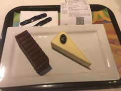 -麦当劳(世界城广场店)