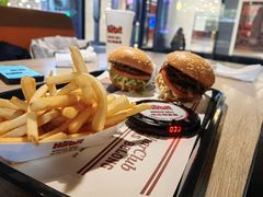 -The Habit Burger Grill 哈比特汉堡(复兴soho店)