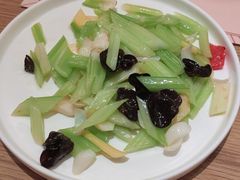 -顺风汤馆·广府粤菜(江宸天街店)