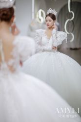 -艾米丽婚纱礼服
