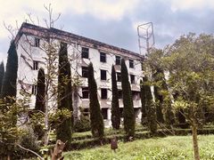 -四川汶川特大地震漩口中学遗址