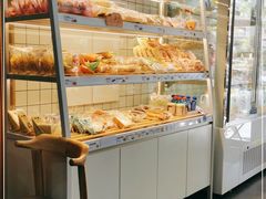 面包甜点陈列柜-一鸣真鲜奶吧(锦桂店)