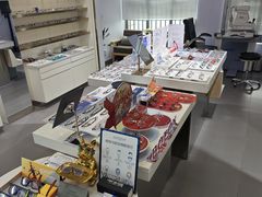 -视野联行眼镜•蔡司•依视路(温江店)