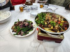 -乡土特色.冷锅鱼.牦牛肉汤锅