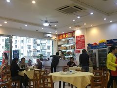 大堂-红色湘菜馆(春风店)