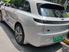 -理想汽车(世纪汇店)