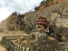 -彩色沙林风景区