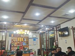 -湖南人家湘菜馆(镇江路店)