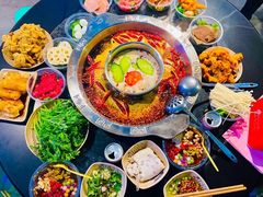-洞亭火锅(防空洞总店)