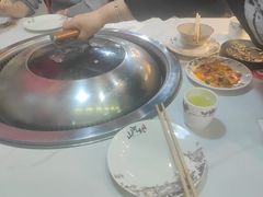 -哈尔滨烧烤·山河村铁锅炖(交大店)