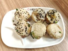 -小杨生煎(金山百联购物中心3楼店)