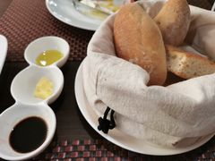 -乐咖啡西餐厅(太湖皇冠假日酒店)