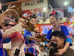 -刘姐啤酒鱼民族演艺餐厅(西街总店)