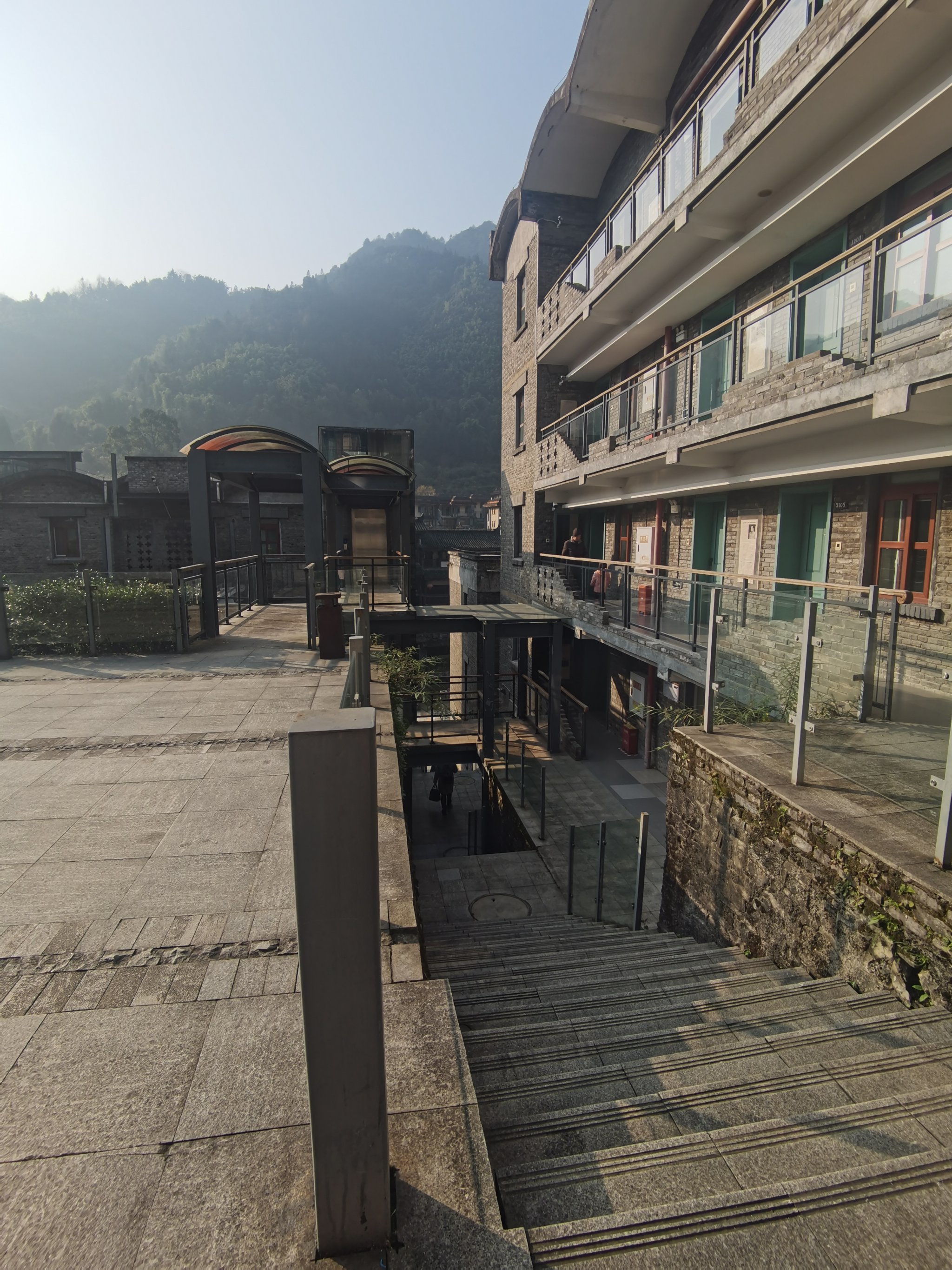 5公里的天星小镇上