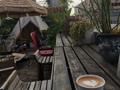 -拖板鞋咖啡旅行酒店(春熙路地铁站店)