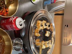 -围炉肉舍•炭烤活鳗•丹东海鲜烤肉(步行街店)