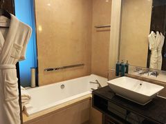 -广州天河希尔顿酒店