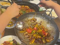 -富正毅三下锅·湘西韵味(天门山索道店)