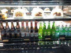 面包甜点陈列柜-HELLO 27 意面·沙拉·帕尼尼