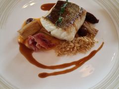 海鲈鱼配西班牙火腿-Salon de Ville浦江汇(上海外滩华尔道夫酒店店)