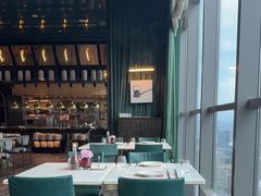 -云厨·高空西餐厅(成都瑯珀·凯悦臻选酒店)