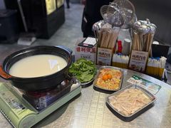 -楼上大排档·顺德菜·粥水·鱼生(苗栗路店)
