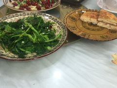 -乡土特色.冷锅鱼.牦牛肉汤锅