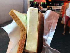 -詹爷爷乌节路街头冰淇淋