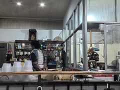 -茅屋大酒店