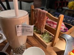 大红袍珍珠奶茶-湊湊火锅·茶憩(杭州湖滨银泰in77店)
