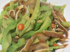 -黄泥岗·地道湖北菜(奥特莱斯店)