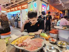 -阿亲家·韩式无限烤肉(花果园店)