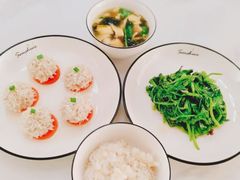 -臻爱住家月嫂育儿嫂(万达店)