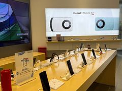 -华为授权体验店(中山公园来福士)