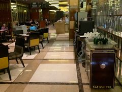 大堂-大中华希尔顿酒店-念自助餐·嗨啤·小龙虾