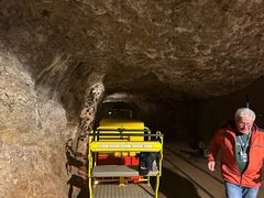 -波斯托伊纳溶洞