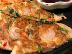 海鲜葱饼-明洞阿姨·韩式酱蟹烤肉·创意料理(三元桥店)